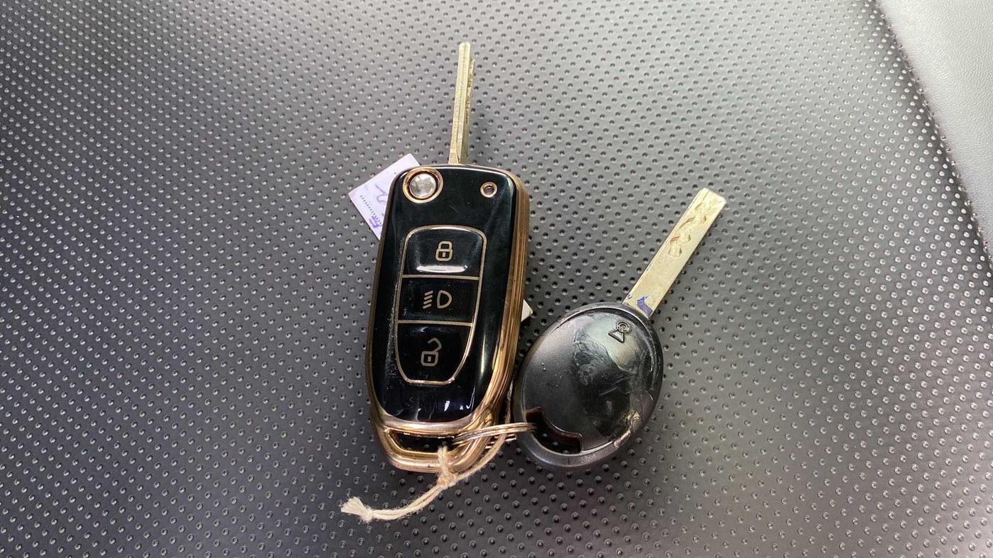 2023 Tata Tiago XZA PLUS PETROL, Petrol, Automatic, 7,889 km, Key Close Up
