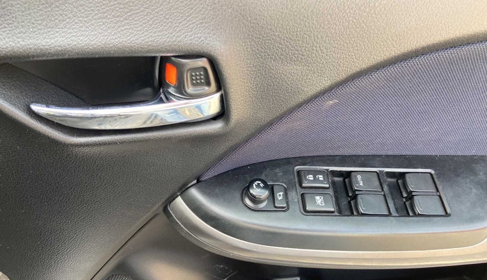 2020 Maruti Baleno DELTA PETROL 1.2, Petrol, Manual, 18,705 km, Driver Side Door Panels Control