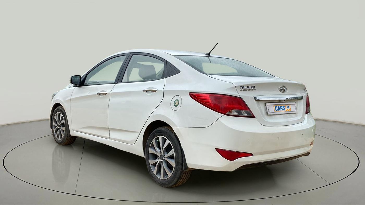 2015 Hyundai Verna FLUIDIC 4S 1.6 VTVT S(O), CNG, Manual, 94,782 km, Left Back Diagonal
