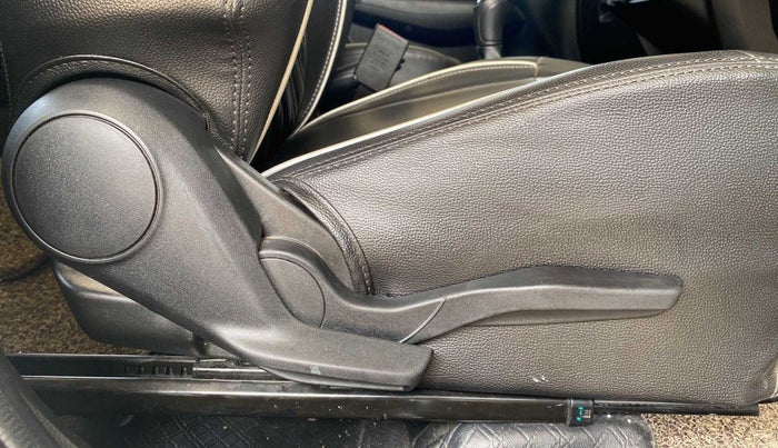 2019 Maruti Swift VXI, Petrol, Manual, 37,424 km, Driver Side Adjustment Panel