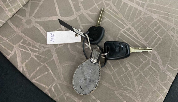 2018 Hyundai Grand i10 SPORTZ 1.2 KAPPA VTVT, Petrol, Manual, 10,212 km, Key Close Up