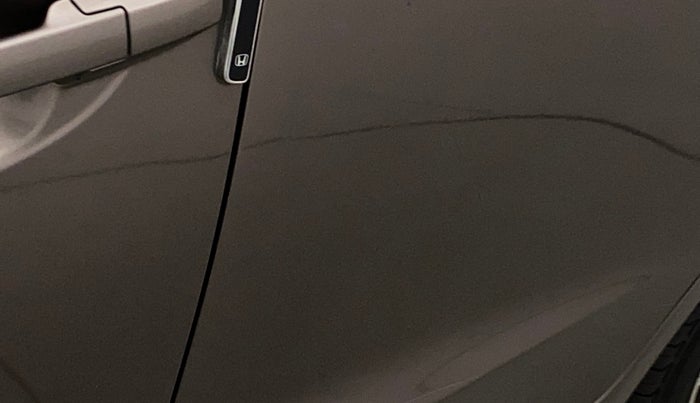2017 Honda Brio VX AT, Petrol, Automatic, 94,995 km, Rear left door - Minor scratches