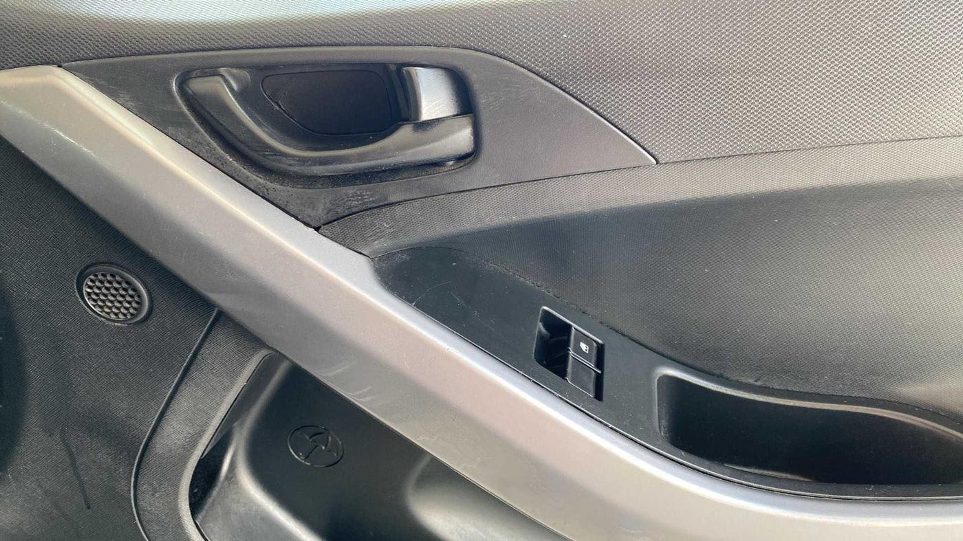 2021 Tata NEXON XE PETROL, Petrol, Manual, 40,113 km, Driver Side Door Panels Control