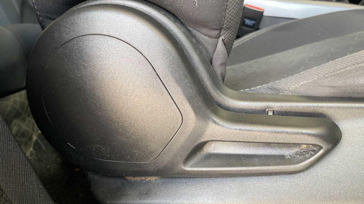 2021 Tata NEXON XE PETROL, Petrol, Manual, 40,113 km, Driver Side Adjustment Panel