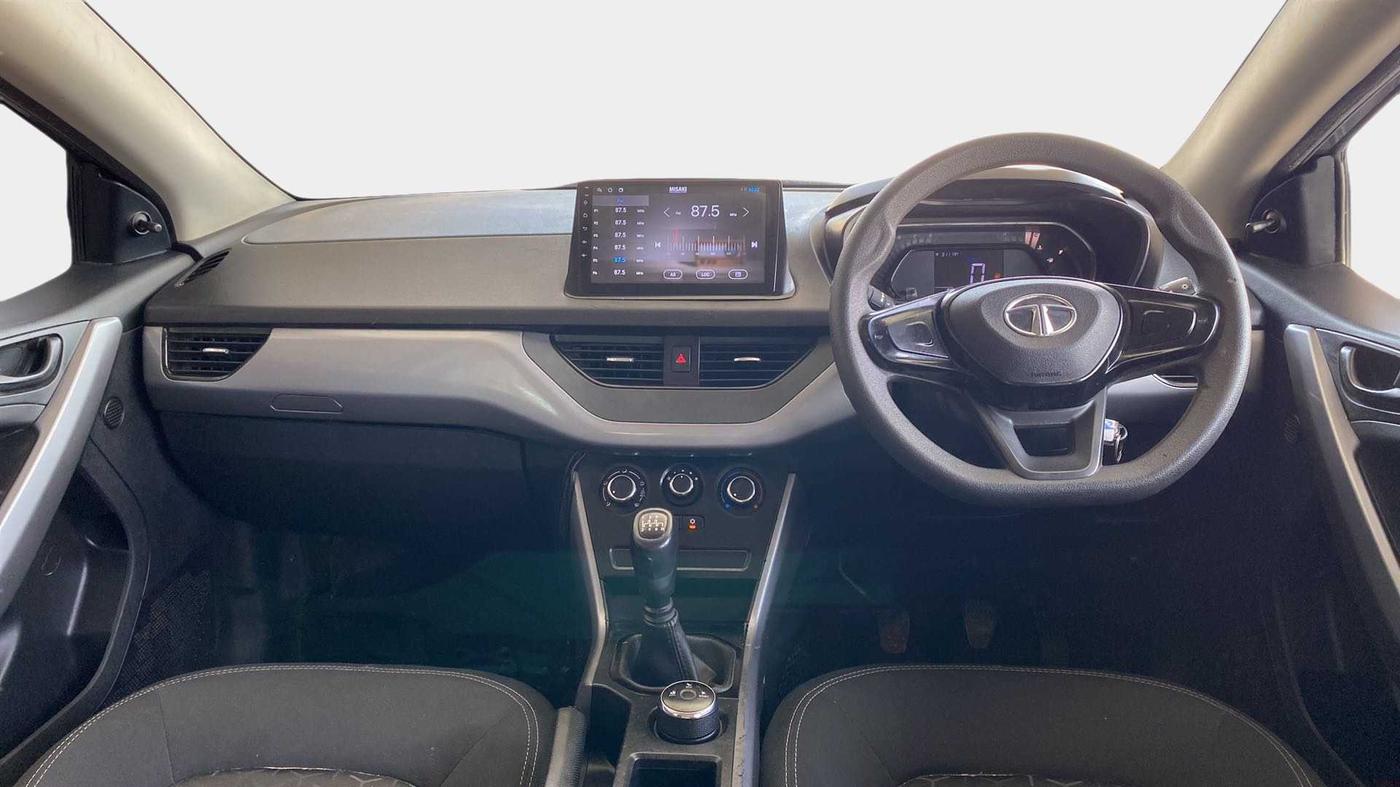 2021 Tata NEXON XE PETROL, Petrol, Manual, 40,113 km, Dashboard