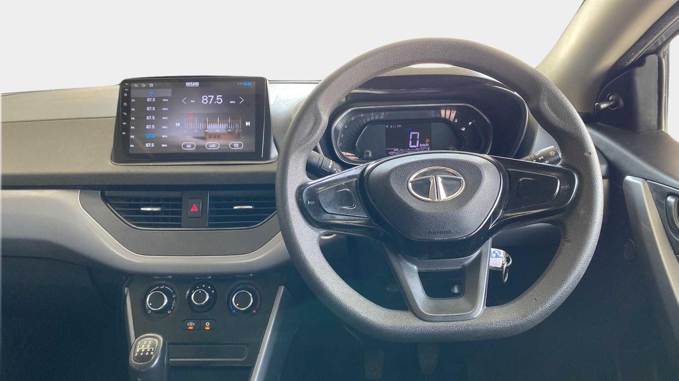 2021 Tata NEXON XE PETROL, Petrol, Manual, 40,113 km, Steering Wheel Close Up