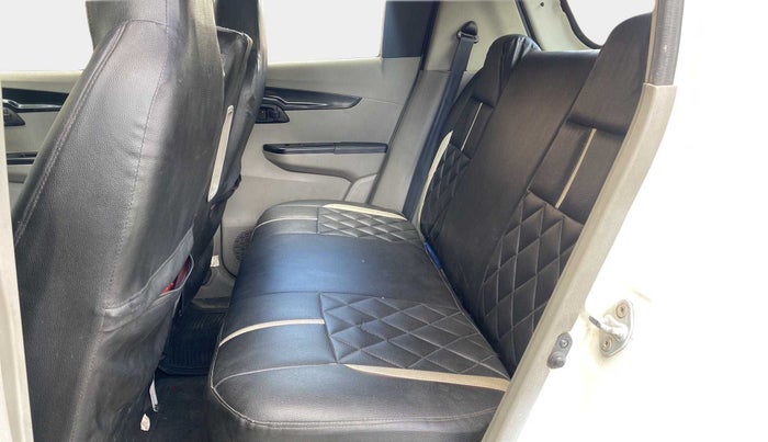 2017 Mahindra Kuv100 K4 6 STR, Petrol, Manual, 37,376 km, Right Side Rear Door Cabin