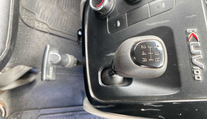 2017 Mahindra Kuv100 K4 6 STR, Petrol, Manual, 37,376 km, Gear Lever