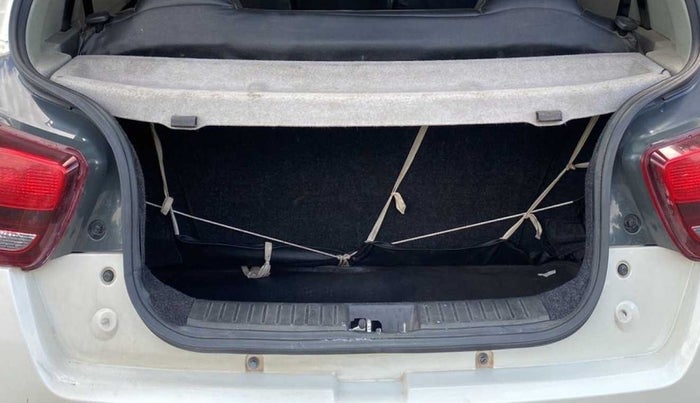 2017 Mahindra Kuv100 K4 6 STR, Petrol, Manual, 37,376 km, Boot Inside