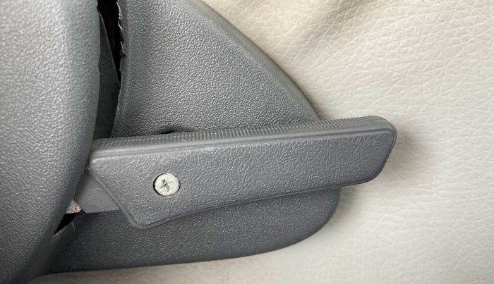 2017 Maruti Alto 800 LXI O, Petrol, Manual, 71,356 km, Driver Side Adjustment Panel