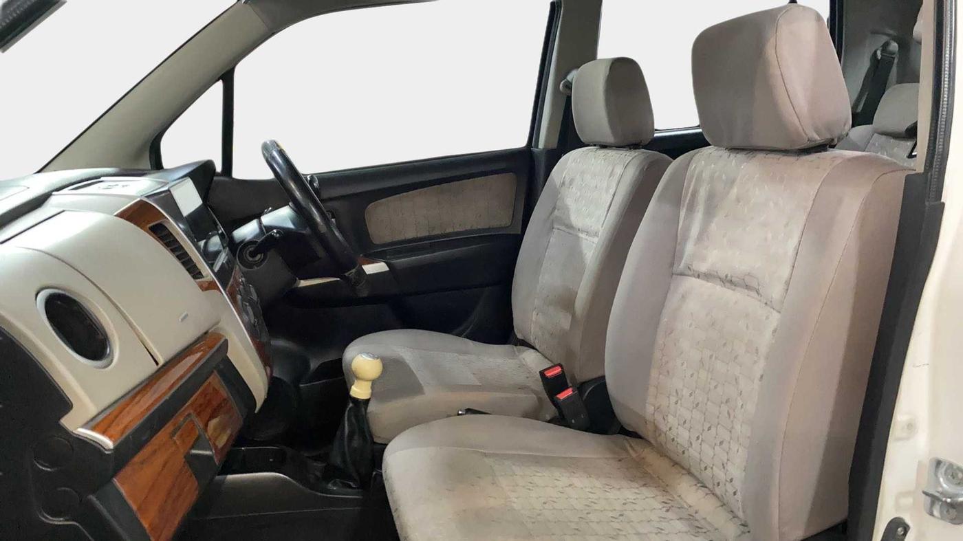 2013 Maruti Wagon R 1.0 VXI, Petrol, Manual, 87,679 km, Right Side Front Door Cabin