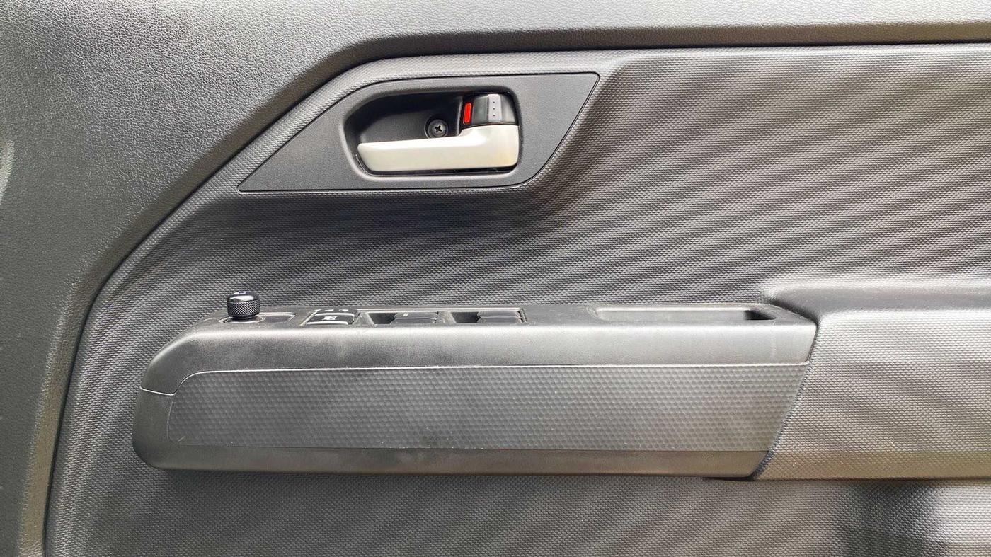 2020 Maruti New Wagon-R VXI 1.2 AMT, Petrol, Automatic, 50,380 km, Driver Side Door Panels Control
