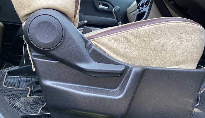 2020 Maruti New Wagon-R VXI 1.2 AMT, Petrol, Automatic, 50,380 km, Driver Side Adjustment Panel