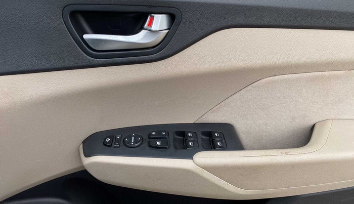 2019 Hyundai Verna 1.6 VTVT SX, Petrol, Manual, 50,815 km, Driver Side Door Panels Control