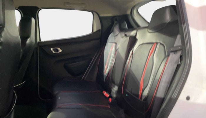 2020 Renault Kwid CLIMBER 1.0 (O), Petrol, Manual, 25,448 km, Right Side Rear Door Cabin