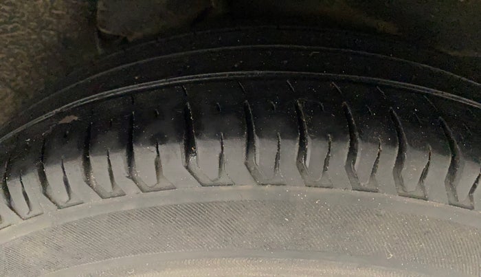 2014 Hyundai i10 MAGNA 1.1, Petrol, Manual, 92,065 km, Left Rear Tyre Tread