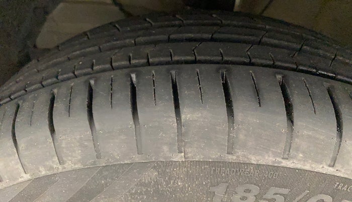 2023 Maruti Swift ZXI PLUS AMT, Petrol, Automatic, 4,306 km, Left Front Tyre Tread