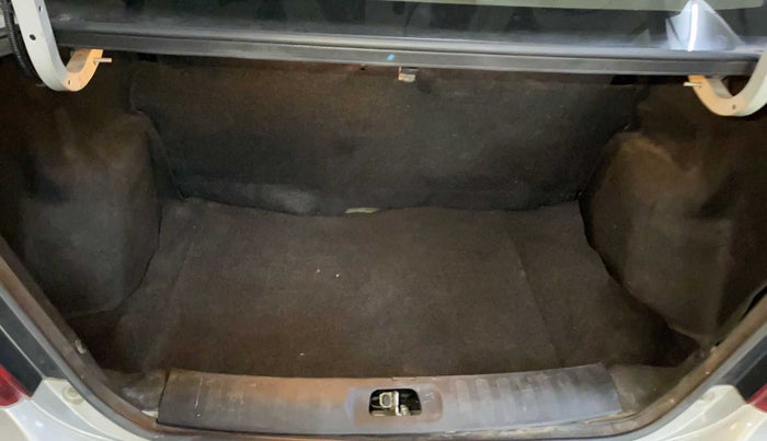 2015 Maruti Swift Dzire VXI, Petrol, Manual, 47,654 km, Boot Inside