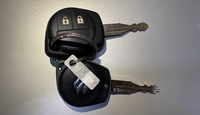 2015 Maruti Swift Dzire VXI, Petrol, Manual, 47,654 km, Key Close Up