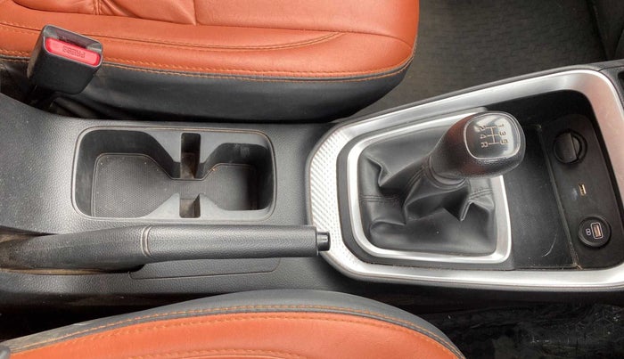 2020 KIA SONET HTK PLUS 1.2, Petrol, Manual, 53,972 km, Gear Lever