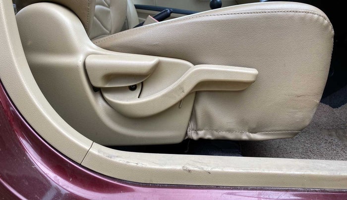 2014 Honda Amaze 1.2L I-VTEC S, Petrol, Manual, 37,758 km, Driver Side Adjustment Panel