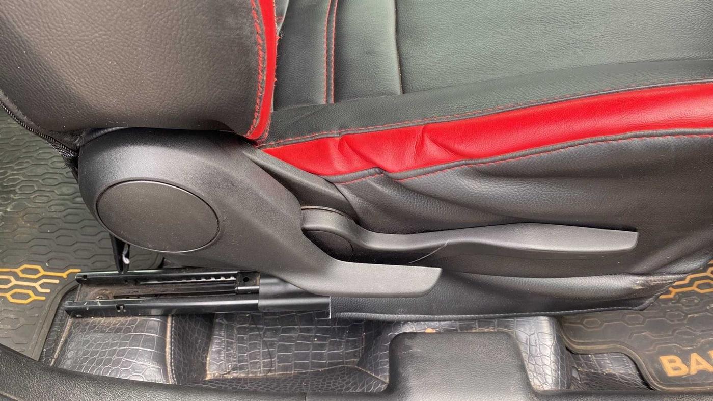 2018 Maruti Baleno ALPHA PETROL 1.2, Petrol, Manual, 44,284 km, Driver Side Adjustment Panel