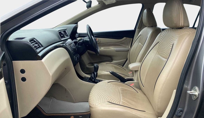 2017 Maruti Ciaz SIGMA 1.4 MT PETROL, Petrol, Manual, 51,904 km, Right Side Front Door Cabin