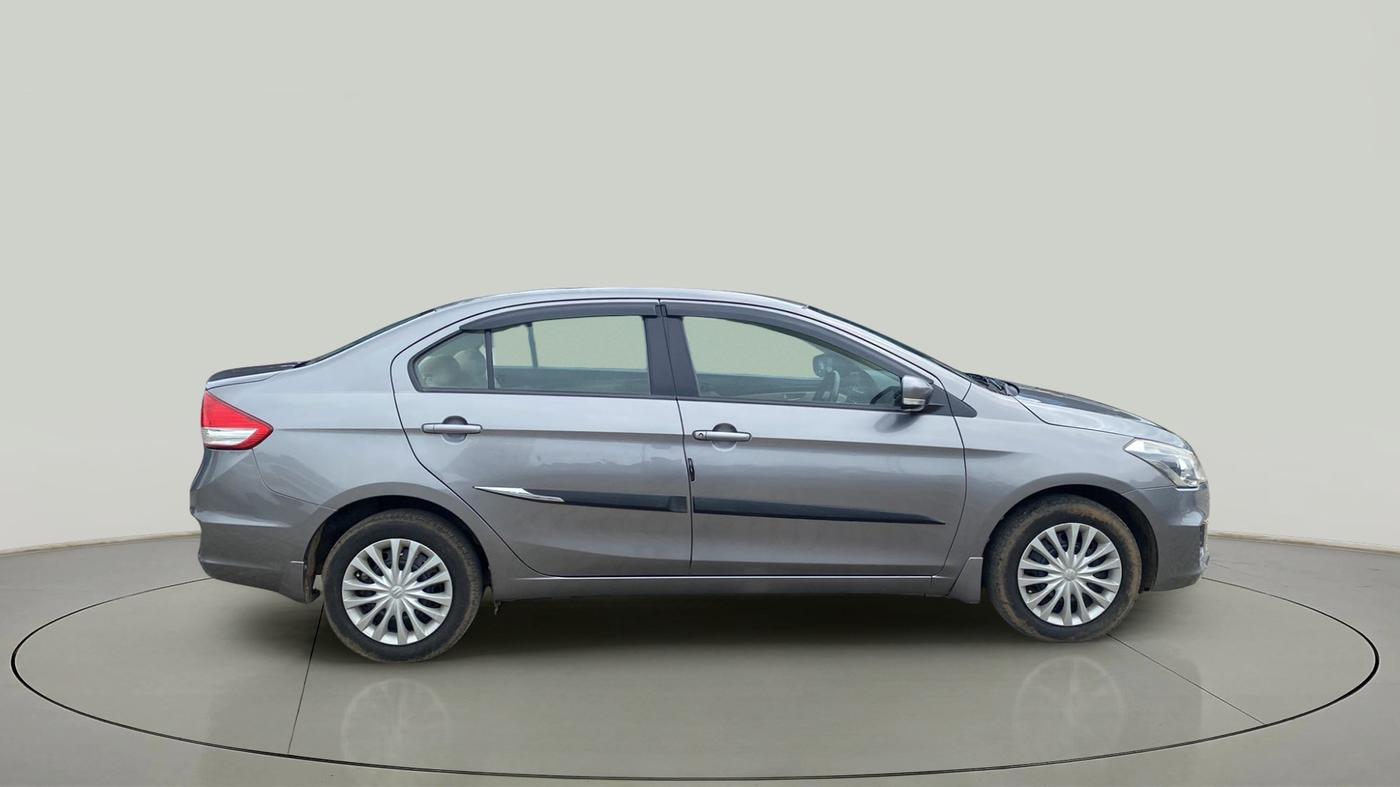 2017 Maruti Ciaz SIGMA 1.4 MT PETROL, Petrol, Manual, 51,904 km, Right Side