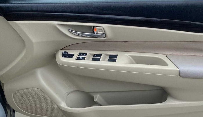 2017 Maruti Ciaz SIGMA 1.4 MT PETROL, Petrol, Manual, 51,904 km, Driver Side Door Panels Control