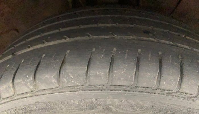 2017 Hyundai Elite i20 ASTA 1.2, Petrol, Manual, 37,421 km, Right Rear Tyre Tread
