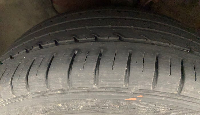 2017 Hyundai Elite i20 ASTA 1.2, Petrol, Manual, 37,421 km, Left Front Tyre Tread