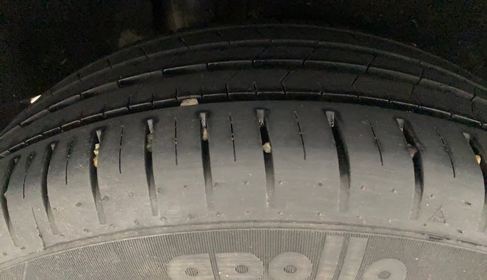 2018 Maruti Baleno ALPHA PETROL 1.2, Petrol, Manual, 71,338 km, Right Front Tyre Tread