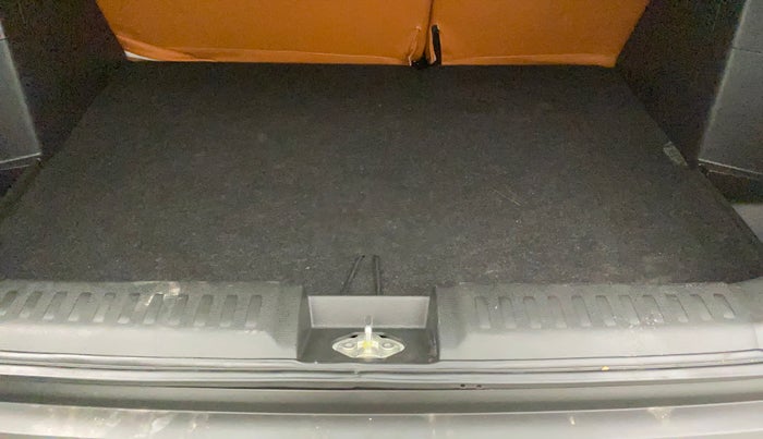 2023 Maruti BREZZA ZXI SMART HYBRID , Petrol, Manual, 9,142 km, Boot Inside