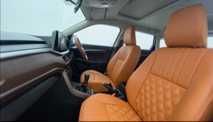 2023 Maruti BREZZA ZXI SMART HYBRID , Petrol, Manual, 9,142 km, Right Side Front Door Cabin
