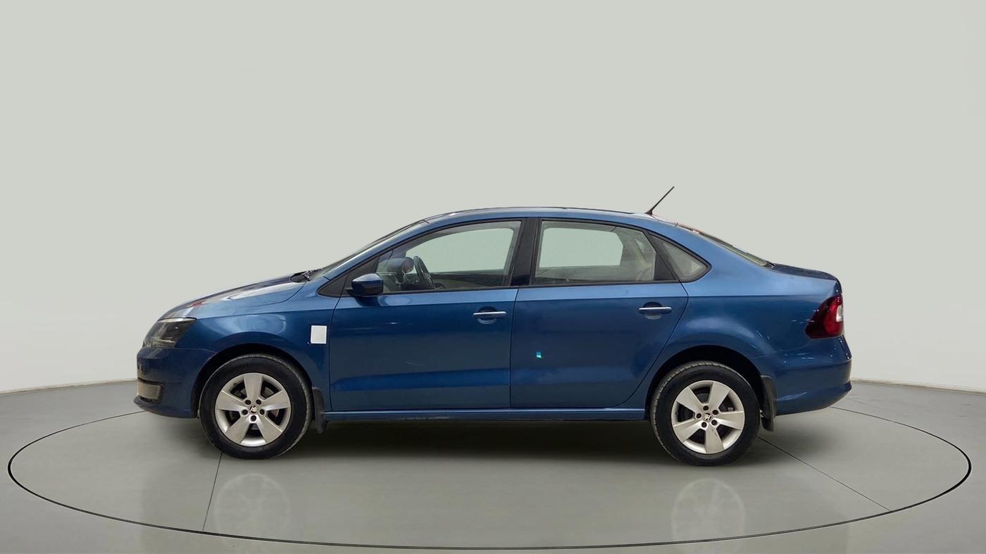 2017 Skoda Rapid AMBITION 1.6 MPI AT, Petrol, Automatic, 1,00,001 km, Left Side