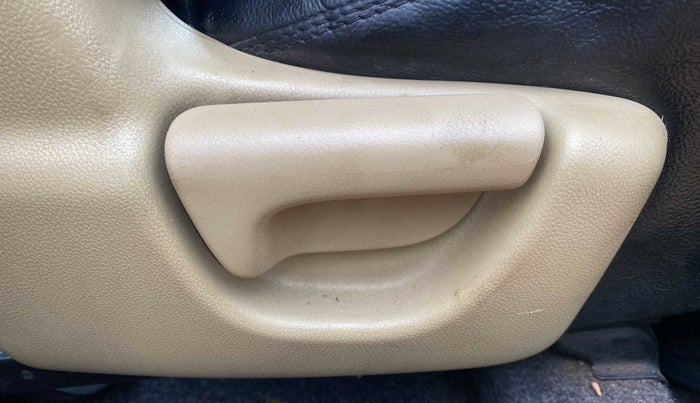 2013 Honda Amaze 1.5L I-DTEC EX, Diesel, Manual, 74,060 km, Driver Side Adjustment Panel