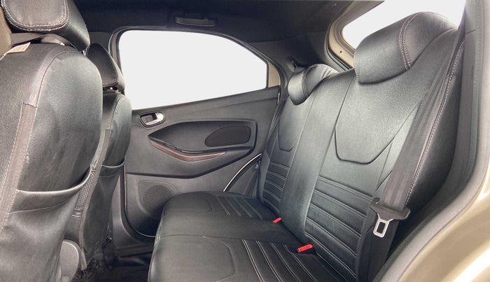 2018 Ford FREESTYLE TITANIUM 1.5 DIESEL, Diesel, Manual, 47,914 km, Right Side Rear Door Cabin