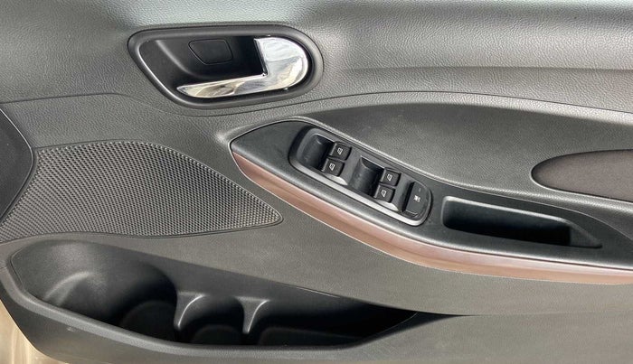 2018 Ford FREESTYLE TITANIUM 1.5 DIESEL, Diesel, Manual, 47,914 km, Driver Side Door Panels Control