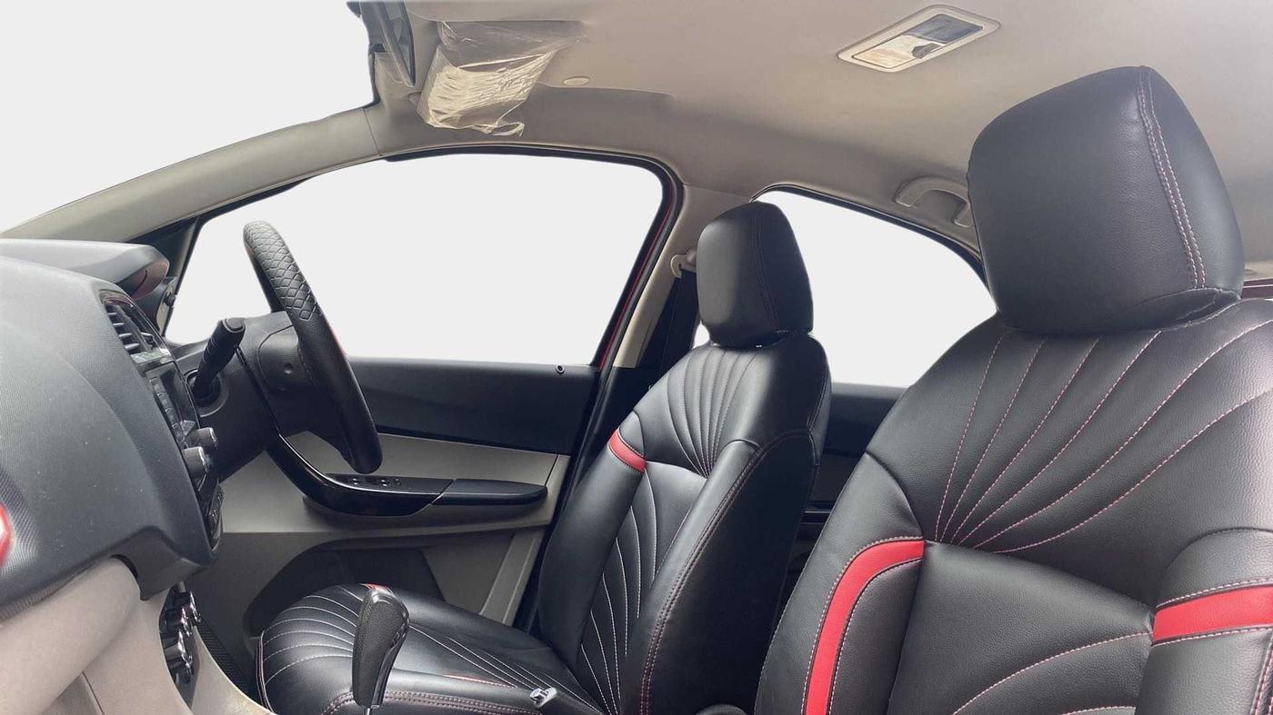 2017 Tata Tiago XZA PETROL, Petrol, Automatic, 44,235 km, Right Side Front Door Cabin