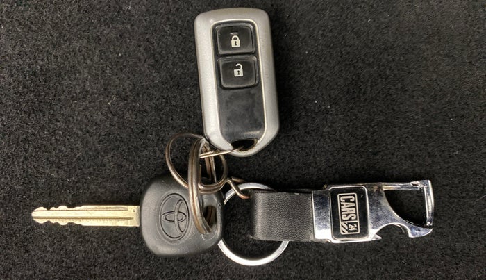 2010 Toyota Corolla Altis 1.8 G, Petrol, Manual, 87,478 km, Key Close Up