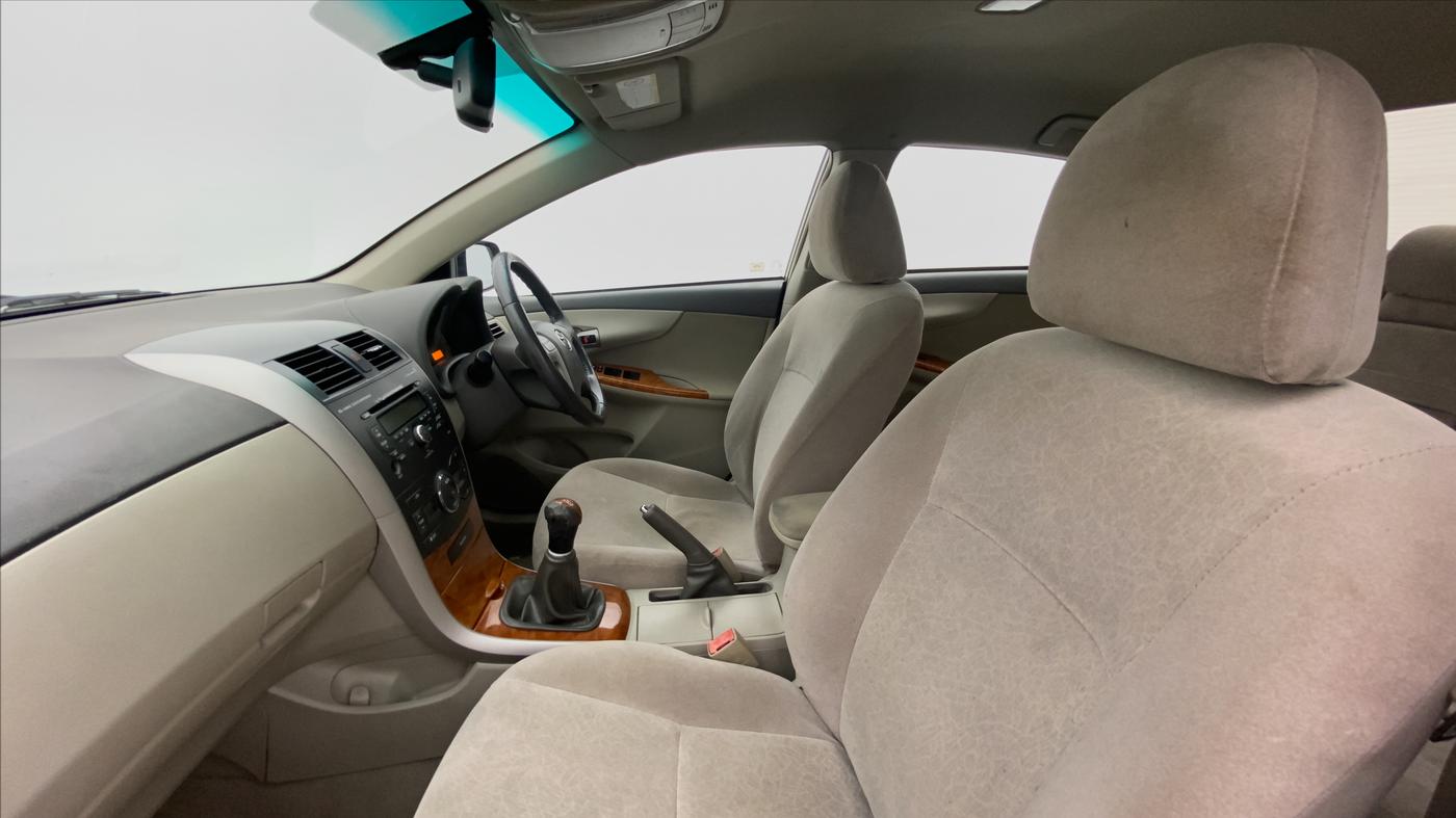 2010 Toyota Corolla Altis 1.8 G, Petrol, Manual, 87,478 km, Right Side Front Door Cabin