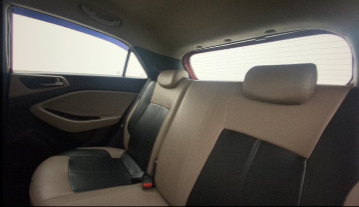 2015 Hyundai Elite i20 ASTA 1.4 CRDI, Diesel, Manual, 66,627 km, Right Side Rear Door Cabin