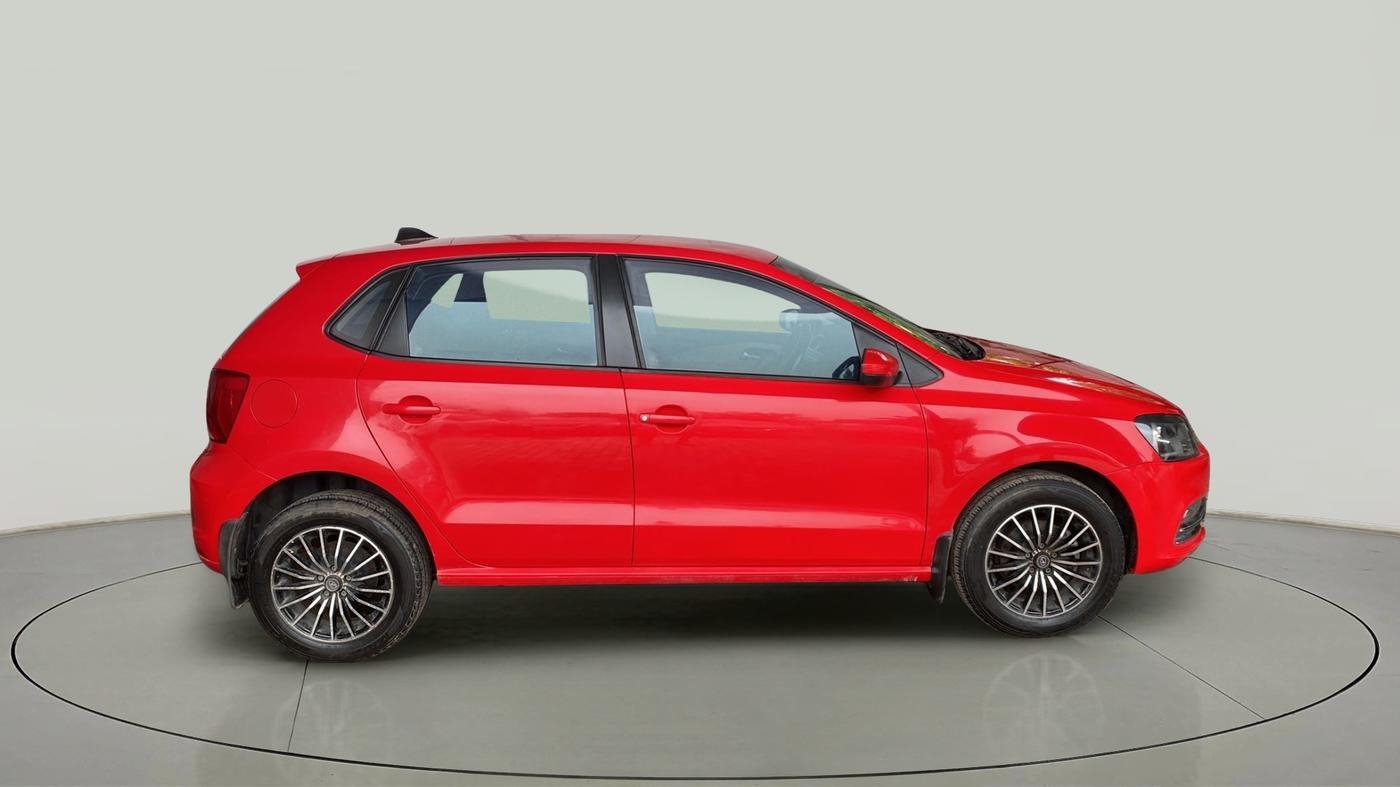 2017 Volkswagen Polo HIGHLINE1.2L, Petrol, Manual, 30,862 km, Right Side View