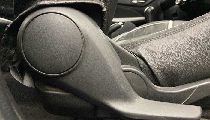 2019 Maruti Swift ZXI, Petrol, Manual, 43,834 km, Driver Side Adjustment Panel