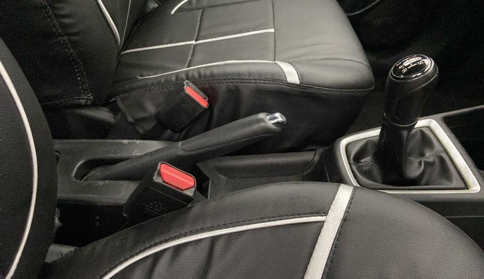 2019 Maruti Swift ZXI, Petrol, Manual, 43,834 km, Gear Lever