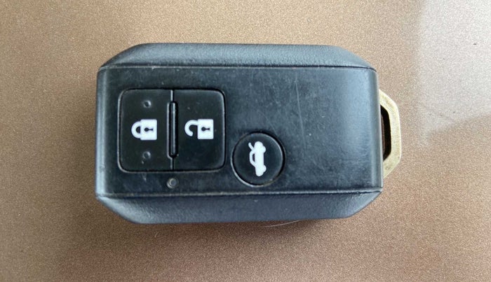 2017 Maruti Dzire ZXI PLUS, Petrol, Manual, 65,298 km, Key Close Up