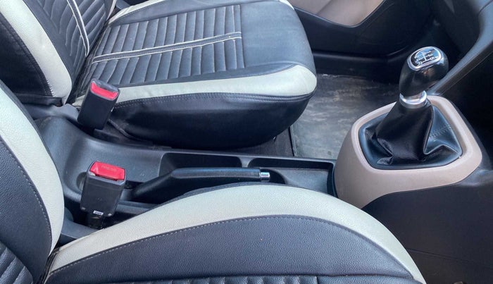 2019 Hyundai Grand i10 SPORTZ 1.2 KAPPA VTVT, Petrol, Manual, 48,926 km, Gear Lever