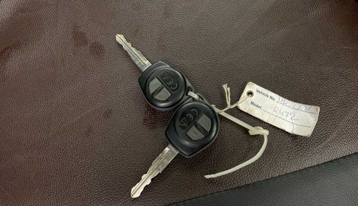 2022 Maruti Baleno SIGMA PETROL 1.2, Petrol, Manual, 27,464 km, Key Close Up