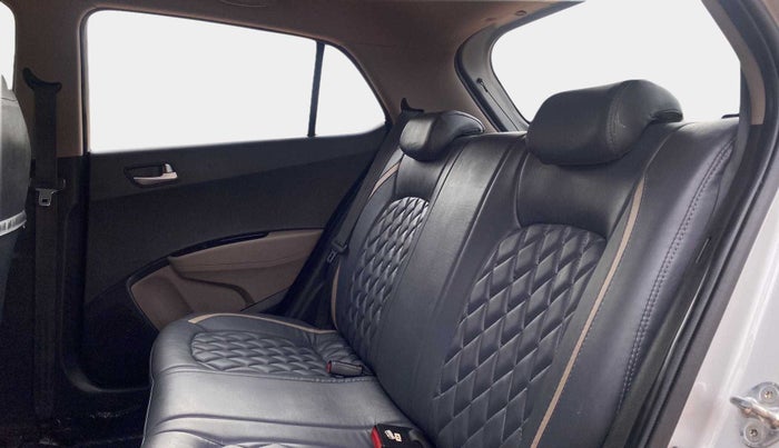 2015 Hyundai Grand i10 ASTA AT 1.2 KAPPA VTVT, Petrol, Automatic, 80,638 km, Right Side Rear Door Cabin