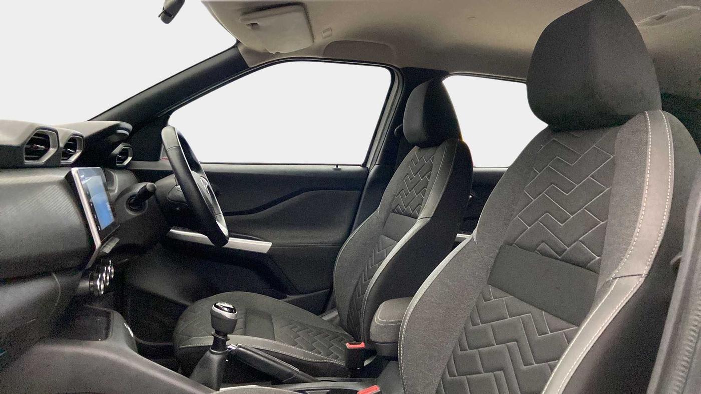 2022 Nissan MAGNITE XV PREMIUM, Petrol, Manual, 29,170 km, Right Side Front Door Cabin